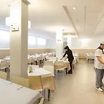 ホテル Estudios Rh Sol