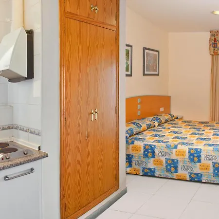 Estudios Rh Sol Hotel 2*