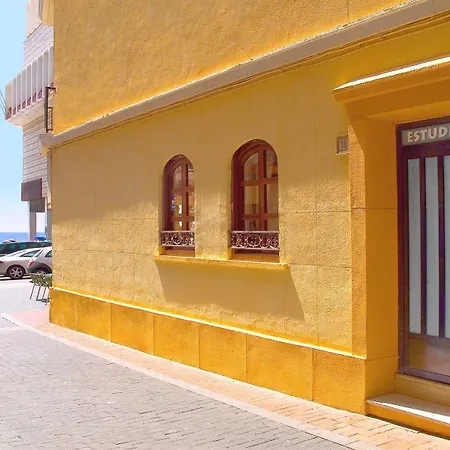 ホテル Estudios Rh Sol 2*