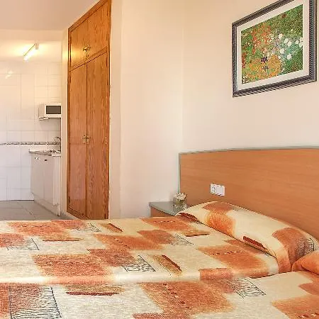 Hotel Estudios Rh Sol 2*